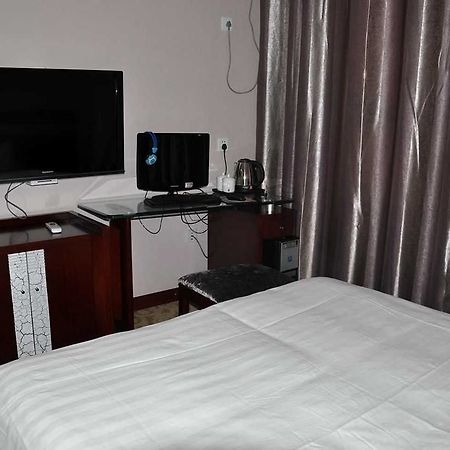 Hangjia Hotel Ürümcsi Kültér fotó